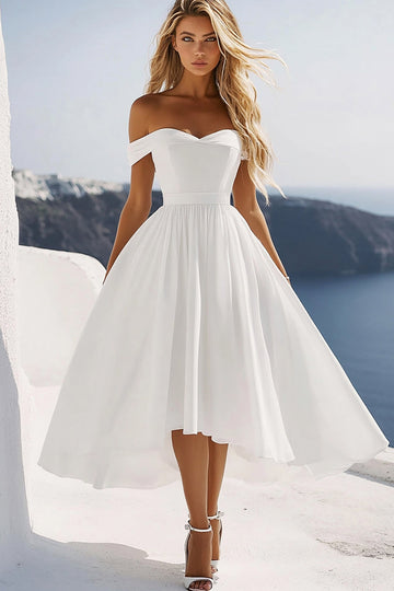 Mousseline de soie blanche à épaules dénudées Robe de graduation trapèze